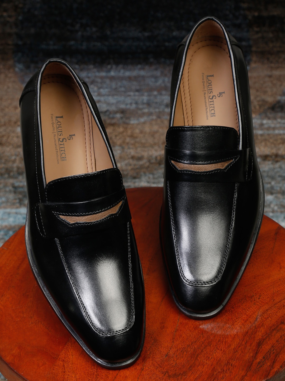 

LOUIS STITCH Men Black Solid Leather Formal Loafers