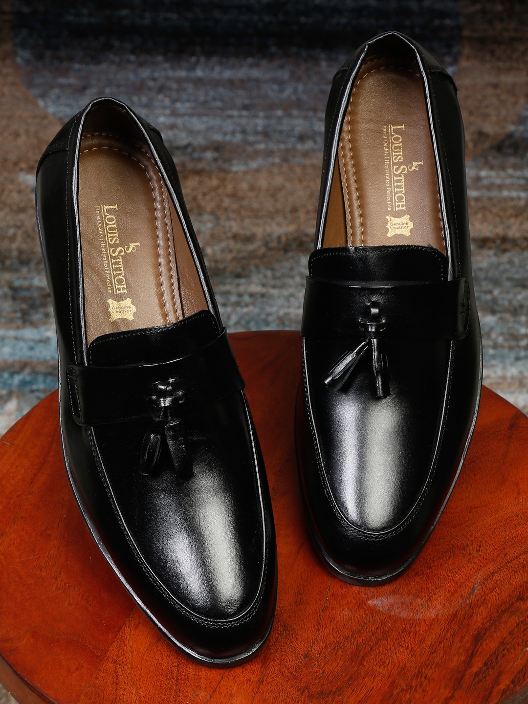 

LOUIS STITCH Men Black Solid Leather Formal Loafers