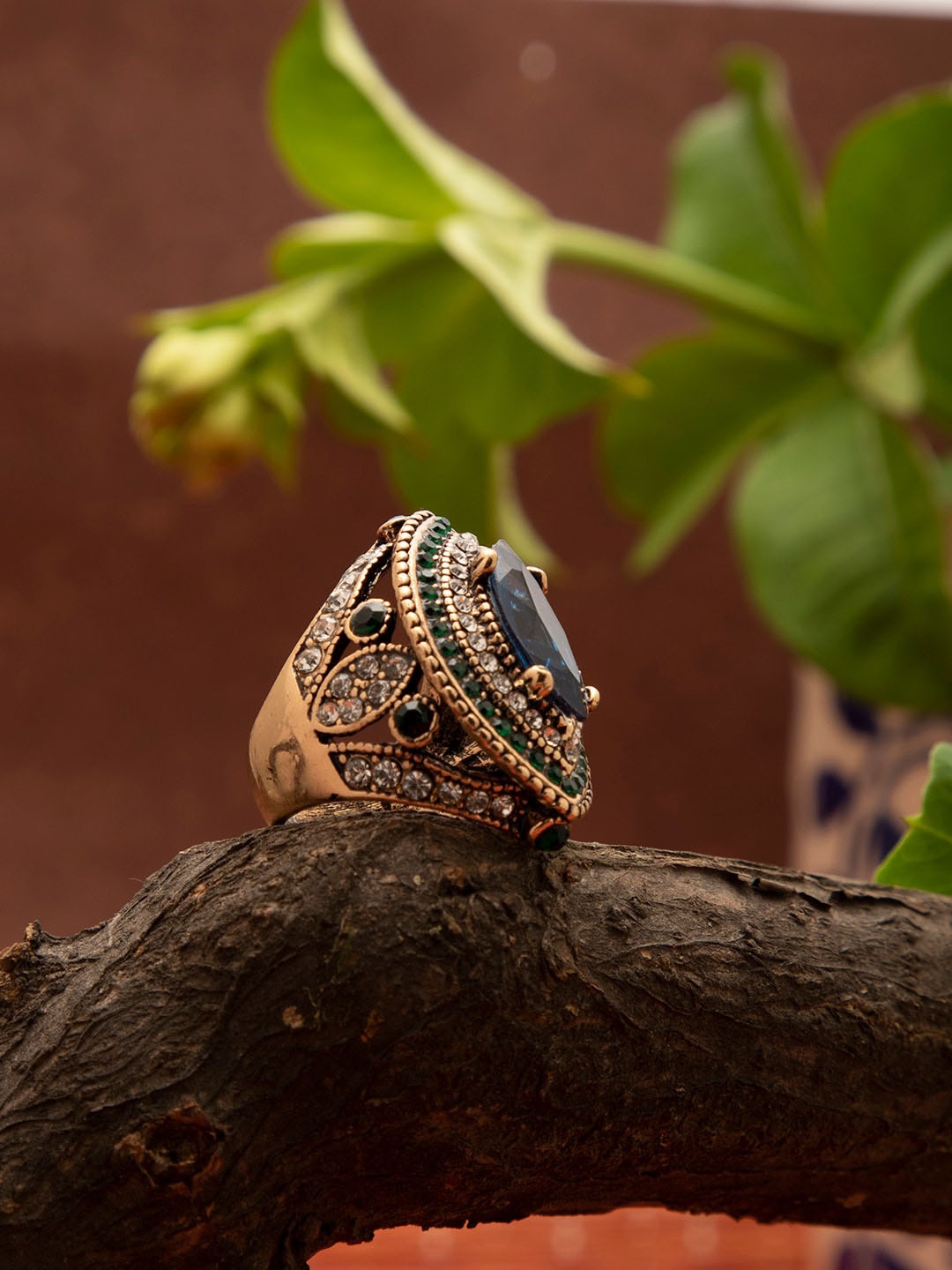 

SOHI Gold Plated Blue Stone-Studded Finger Ring