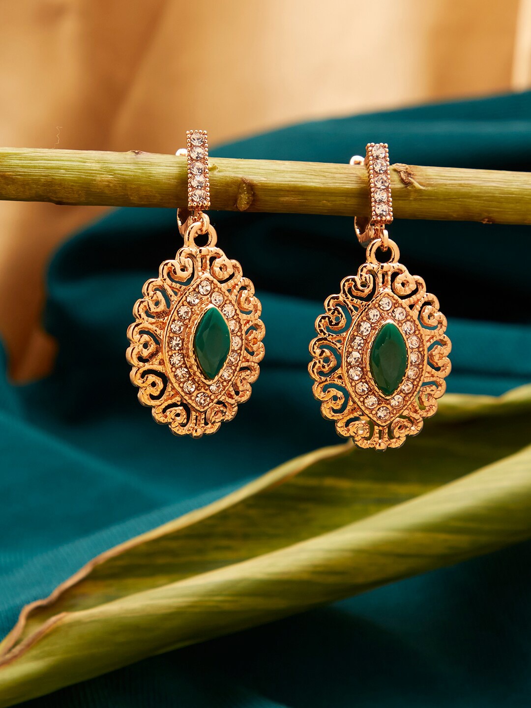 

SOHI Green & Gold-Toned Contemporary Drop Earrings