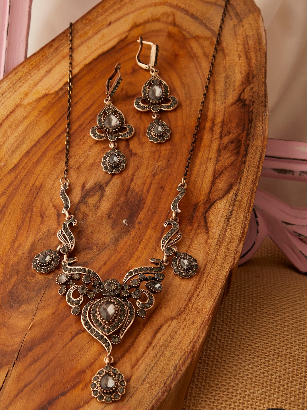 

SOHI Gold-Plated Brown Gold Plated Earrings & Necklace Set