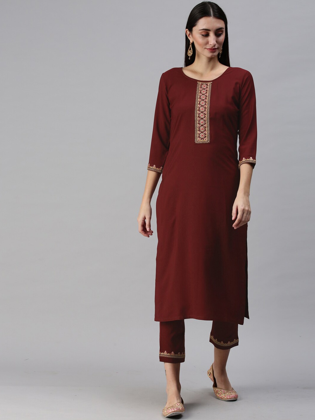

SheWill Women Maroon Yoke Design Sequinned Kurti with Trousers