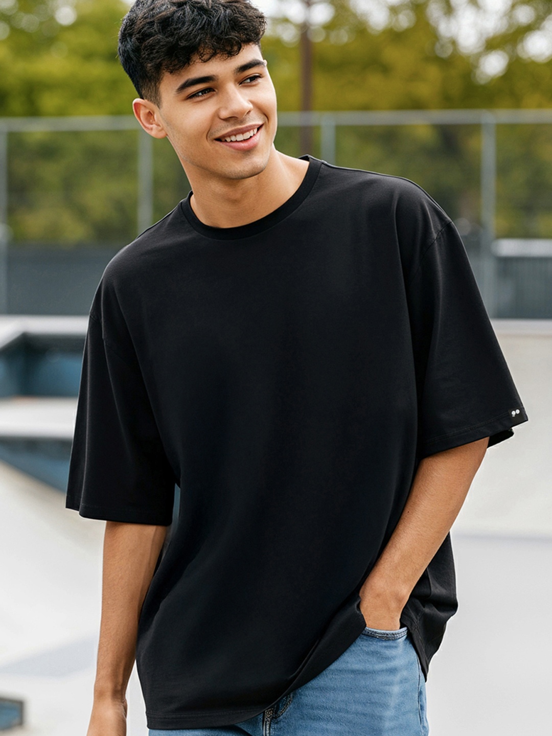 

Bewakoof Men Black Solid Oversized T-shirt