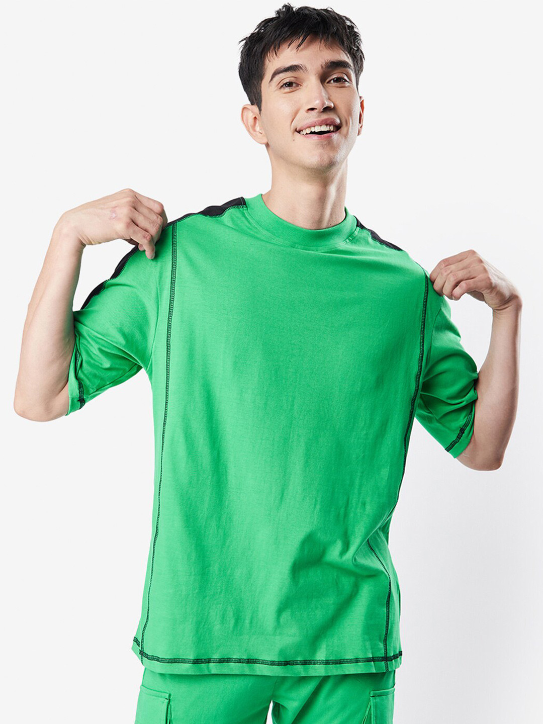 

Bewakoof Men Green & Black Oversized T-shirt