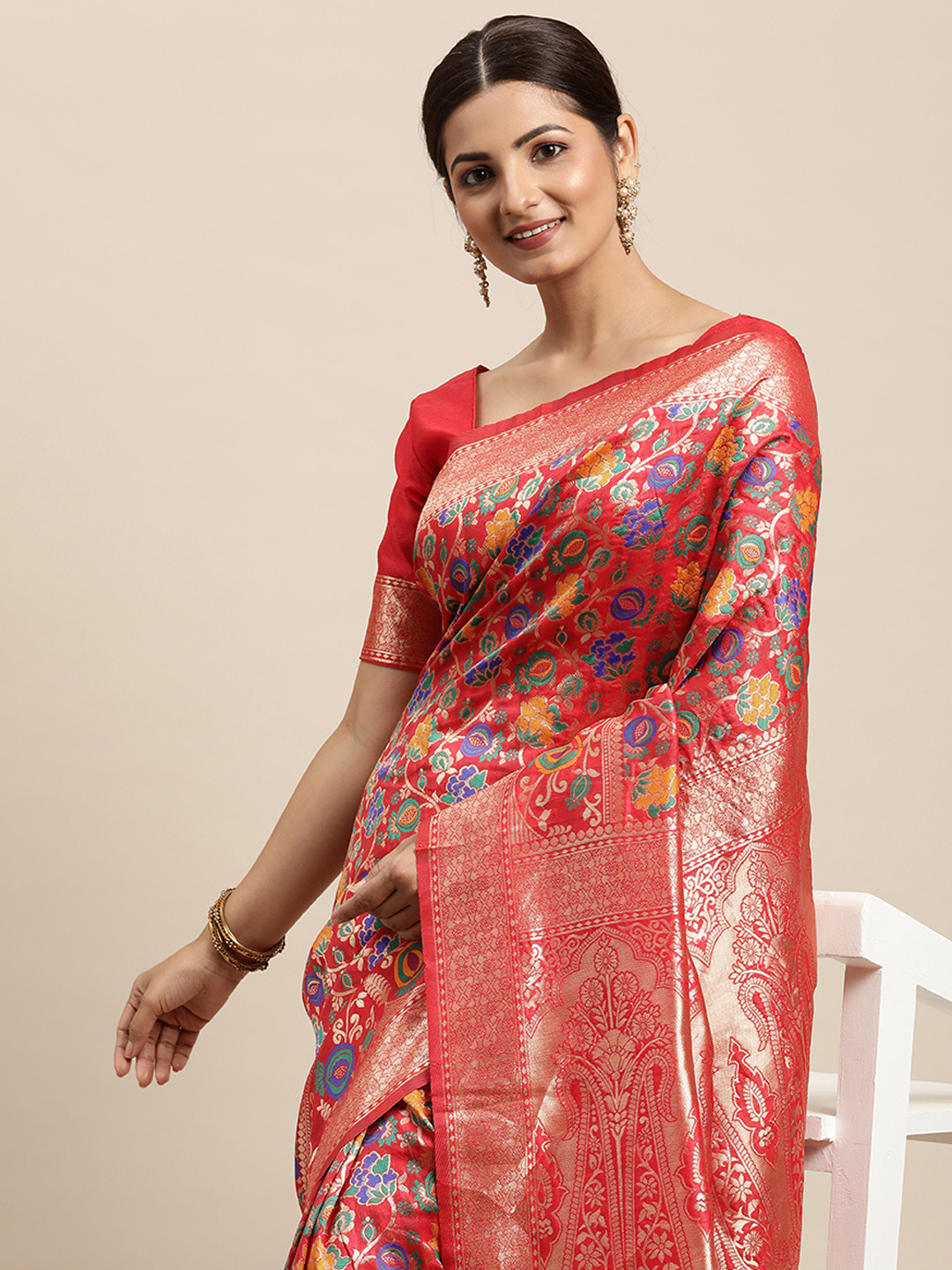 

VRSALES Red Ethnic Motifs Pure Silk Banarasi Saree