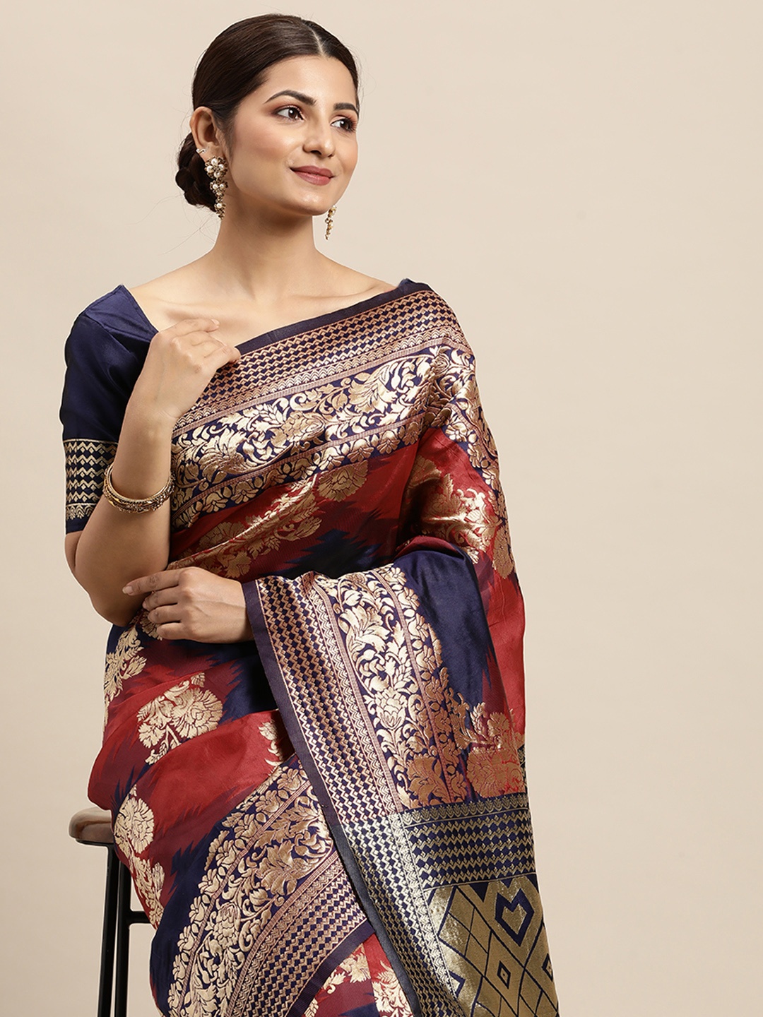 

VRSALES Navy Blue & Red Ethnic Motifs Pure Silk Banarasi Saree