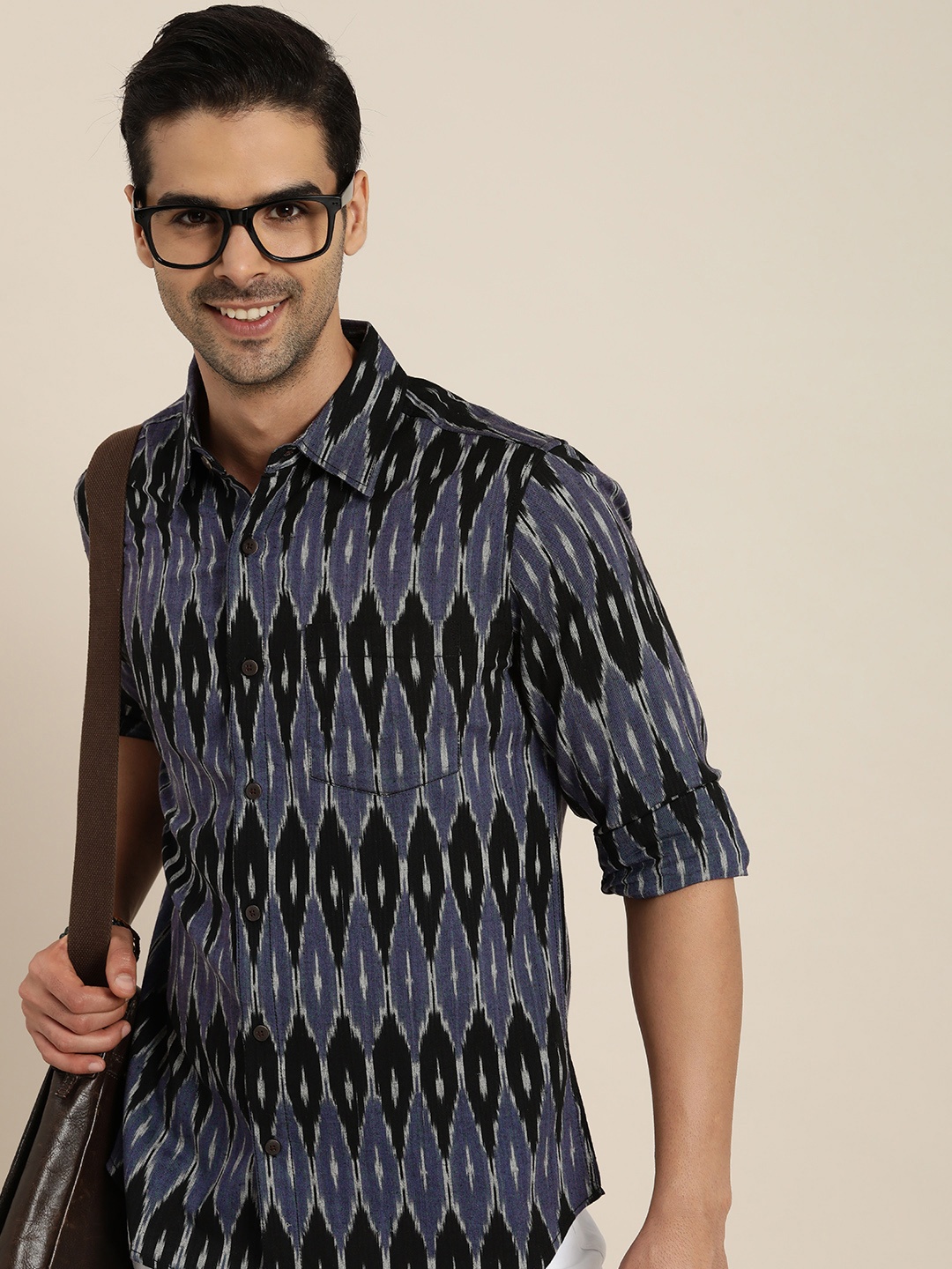 

Taavi Men Purple & Black Ikat Printed Casual Shirt