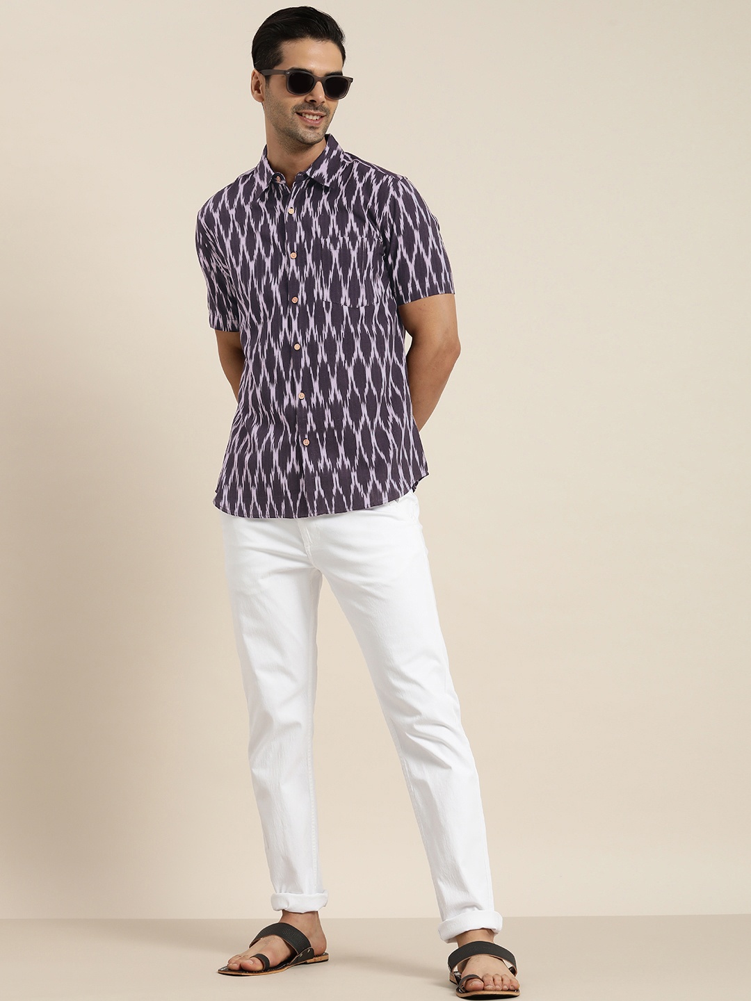 

Taavi Men Purple & White Ikat Printed Casual Shirt