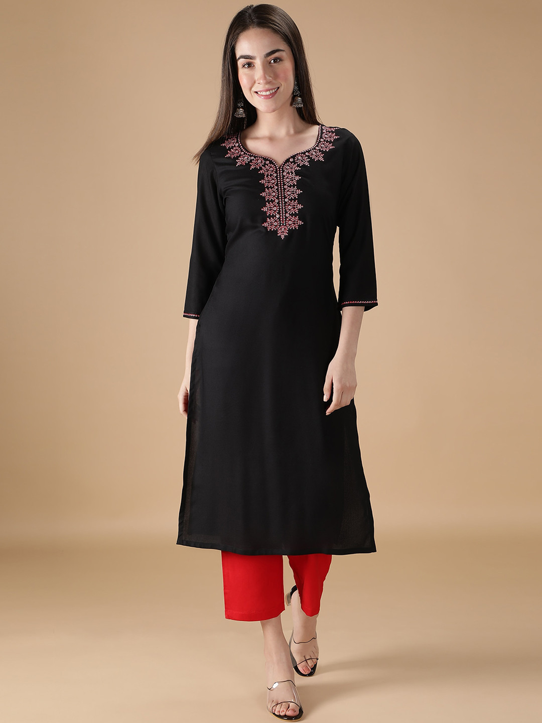 

DESI WOMANIYA Women Black & Red Yoke Design Mirror Work Kurta