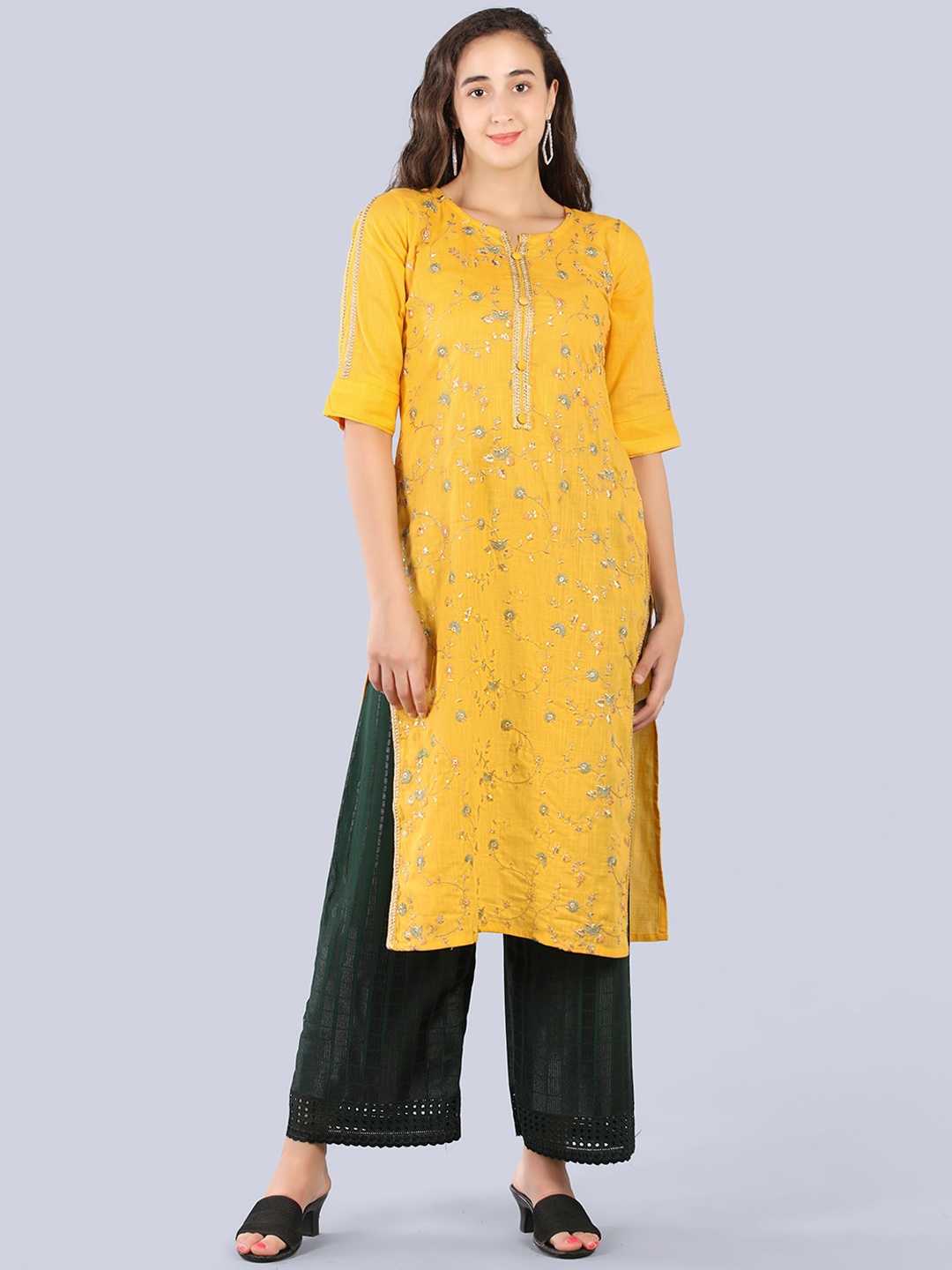 

Pakiza Women Yellow Embroidered Kurta