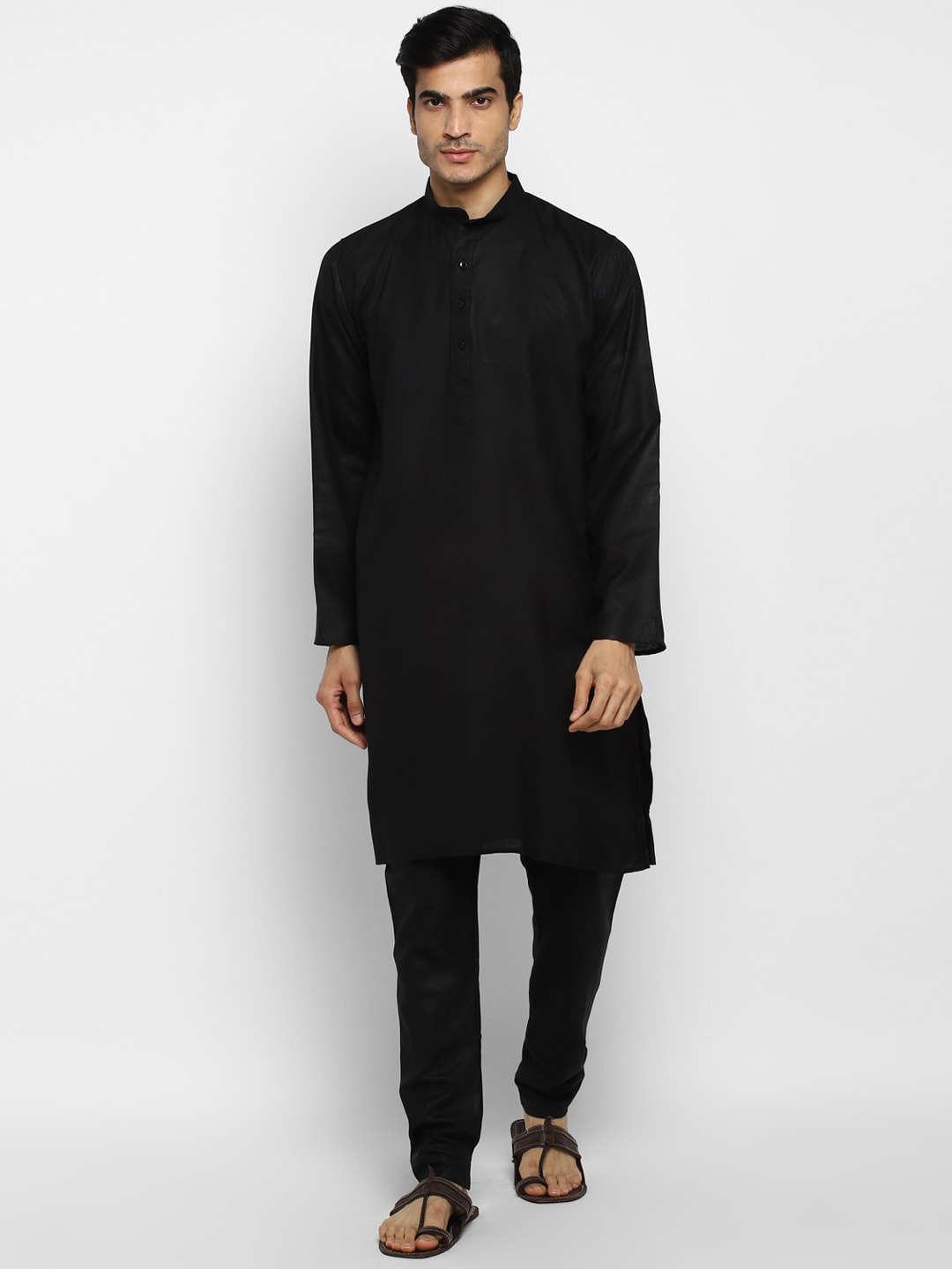 

ROYAL KURTA Men Black Solid Straight Kurta