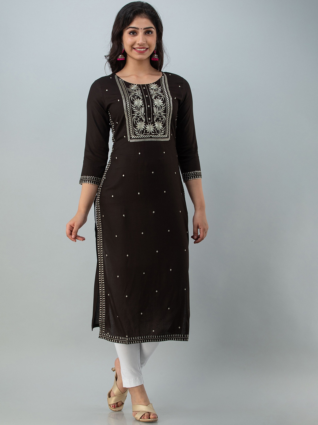 

Charu Women Brown Embroidered Thread Work Kurta