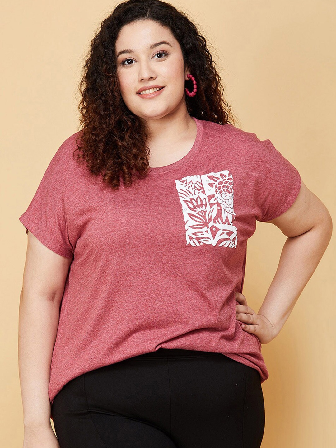

max Women Plus Size Red & White Floral Printed T-shirt
