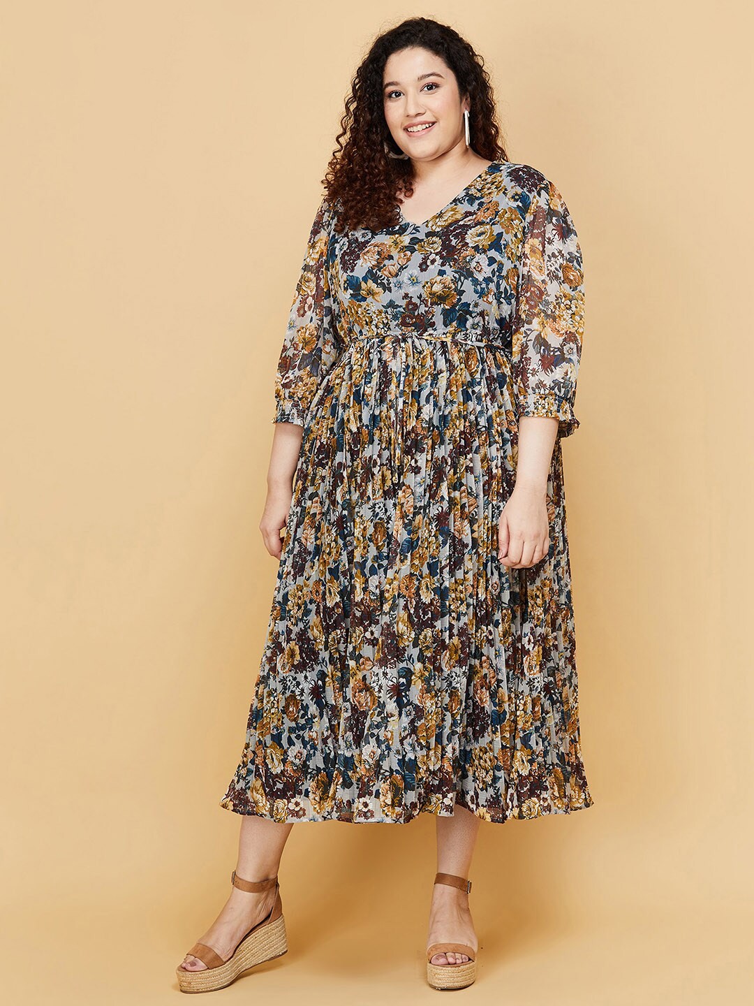 

max Women Plus Size Cream-Coloured Floral Midi Dress