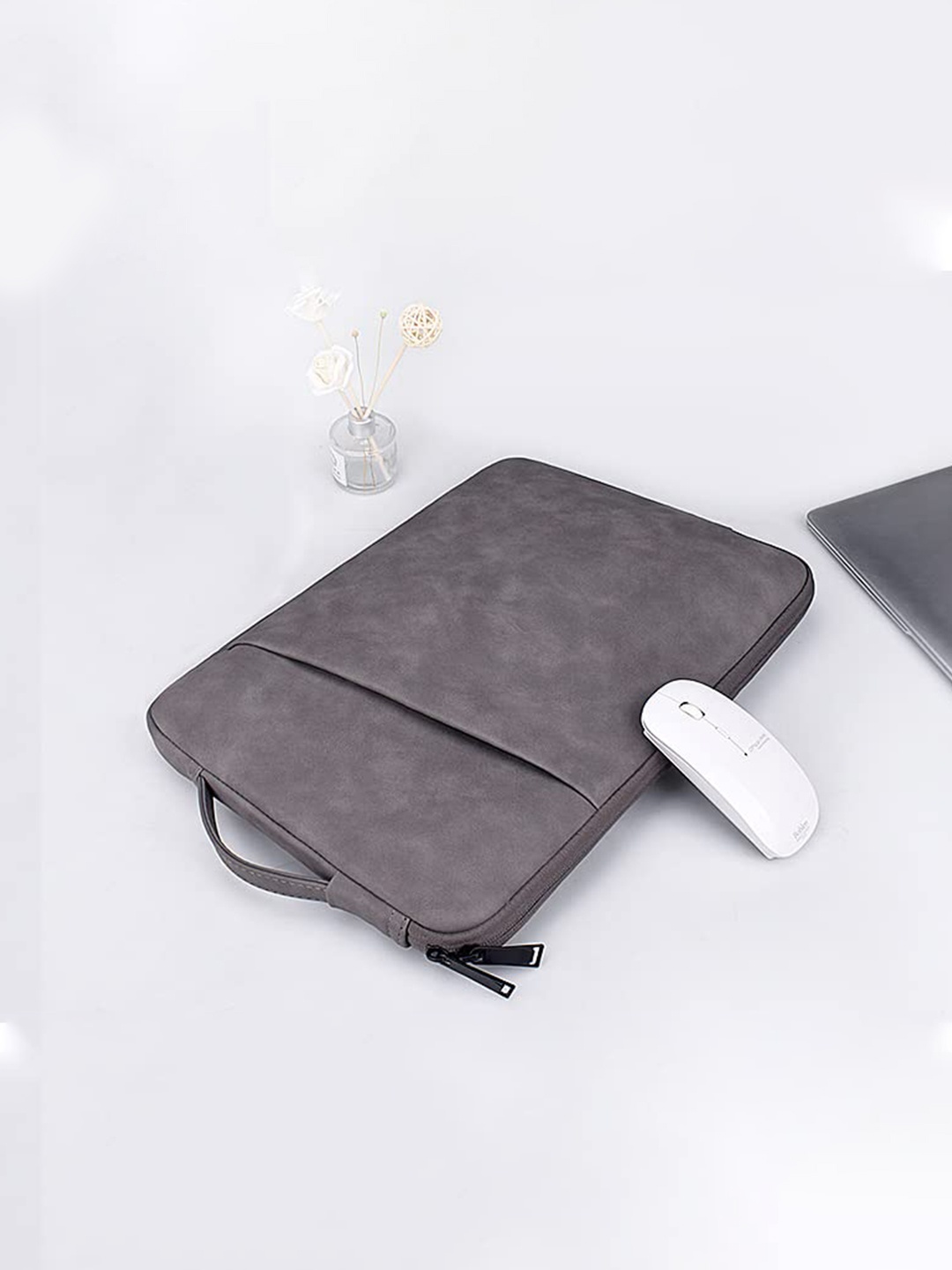 

Red Lemon Brown Solid 13.3 inch Lightweight Laptop Sleeve Case