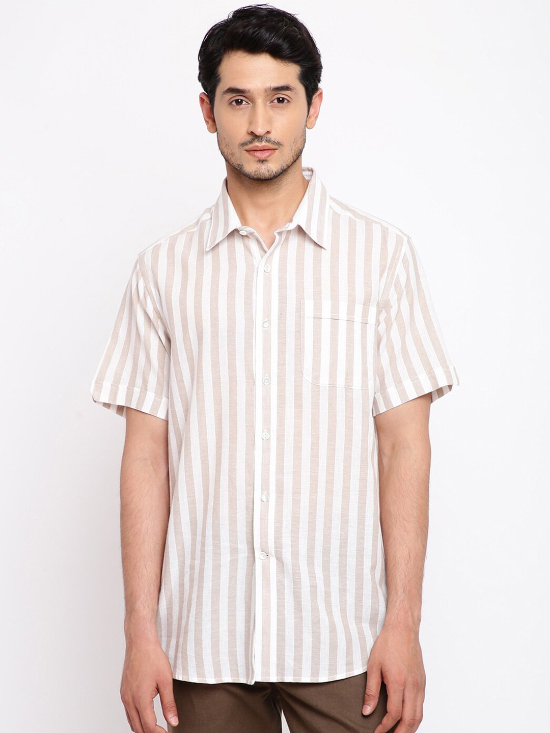 

Fabindia Men White Striped Casual Shirt
