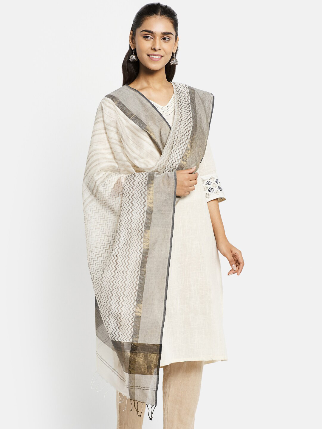 

Fabindia Women Off White & Grey Printed Cotton Silk Dupatta