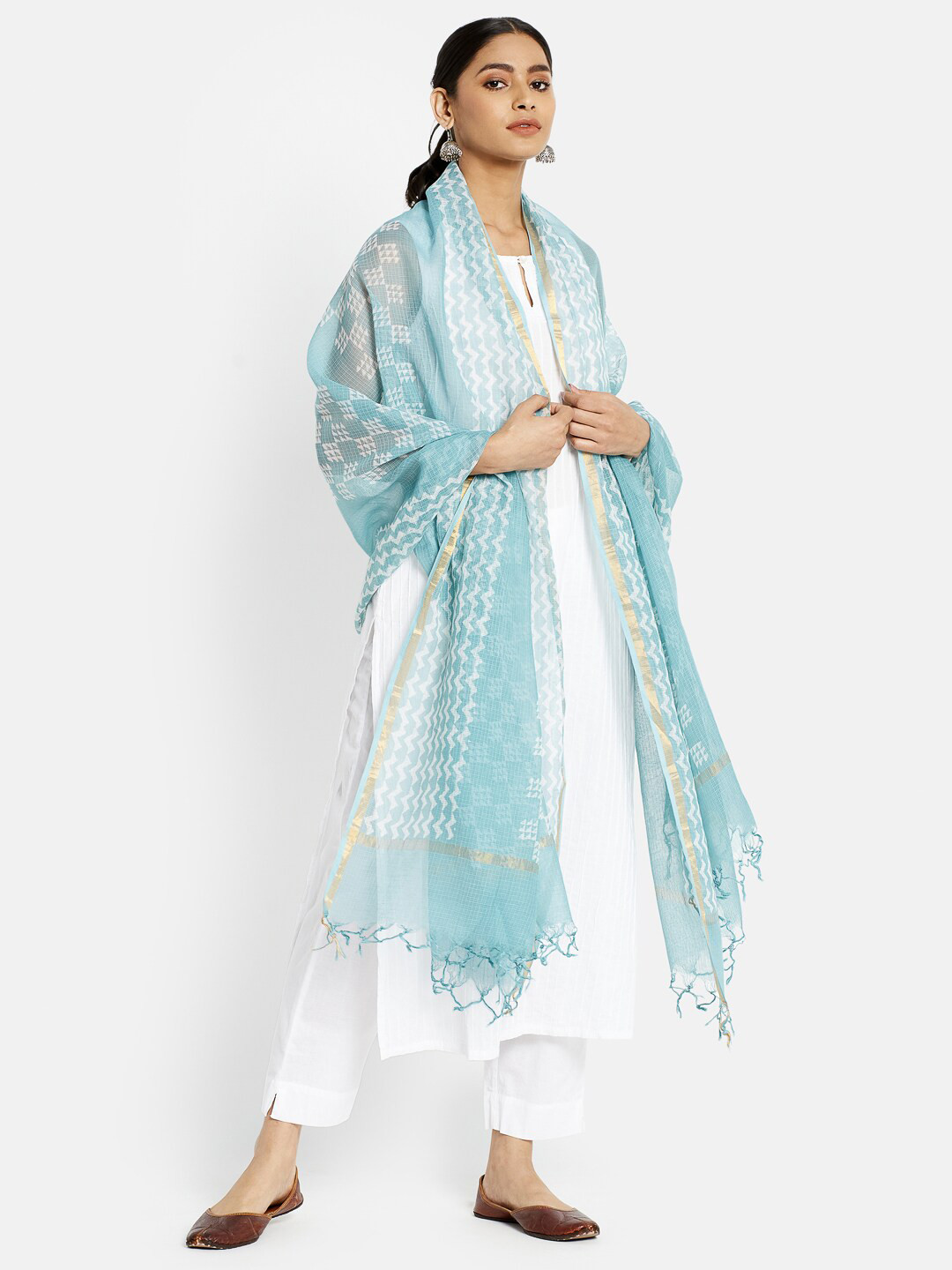 

Fabindia Women Blue & White Cotton Silk Block Printed Dupatta
