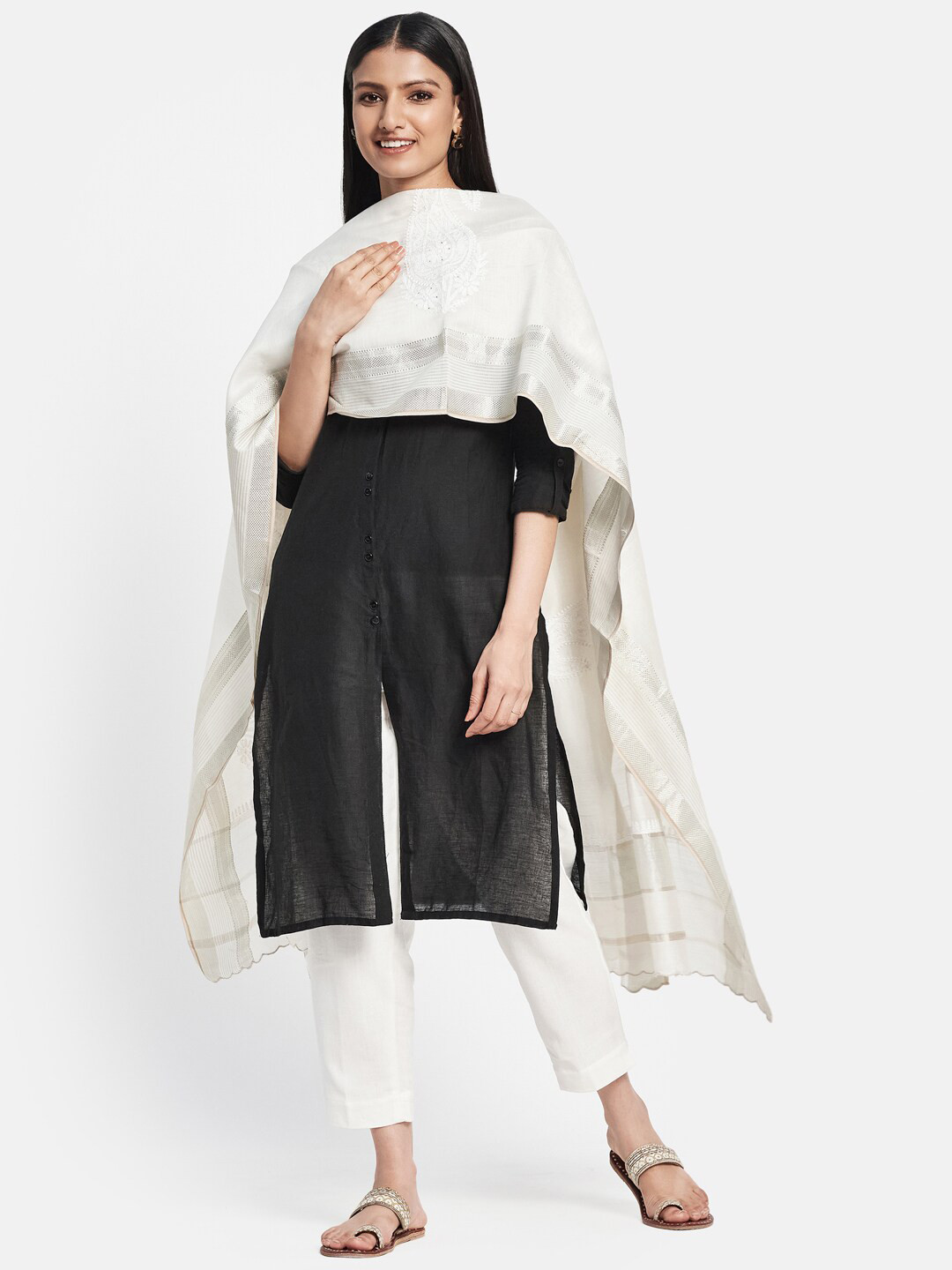 

Fabindia Women White & Silver-Toned Embroidered Cotton Silk Dupatta