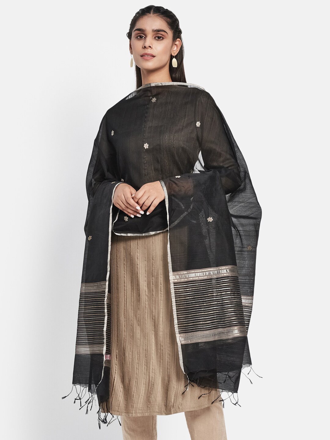 

Fabindia Women Black & Silver-Toned Striped Cotton Silk Chanderi Dupatta
