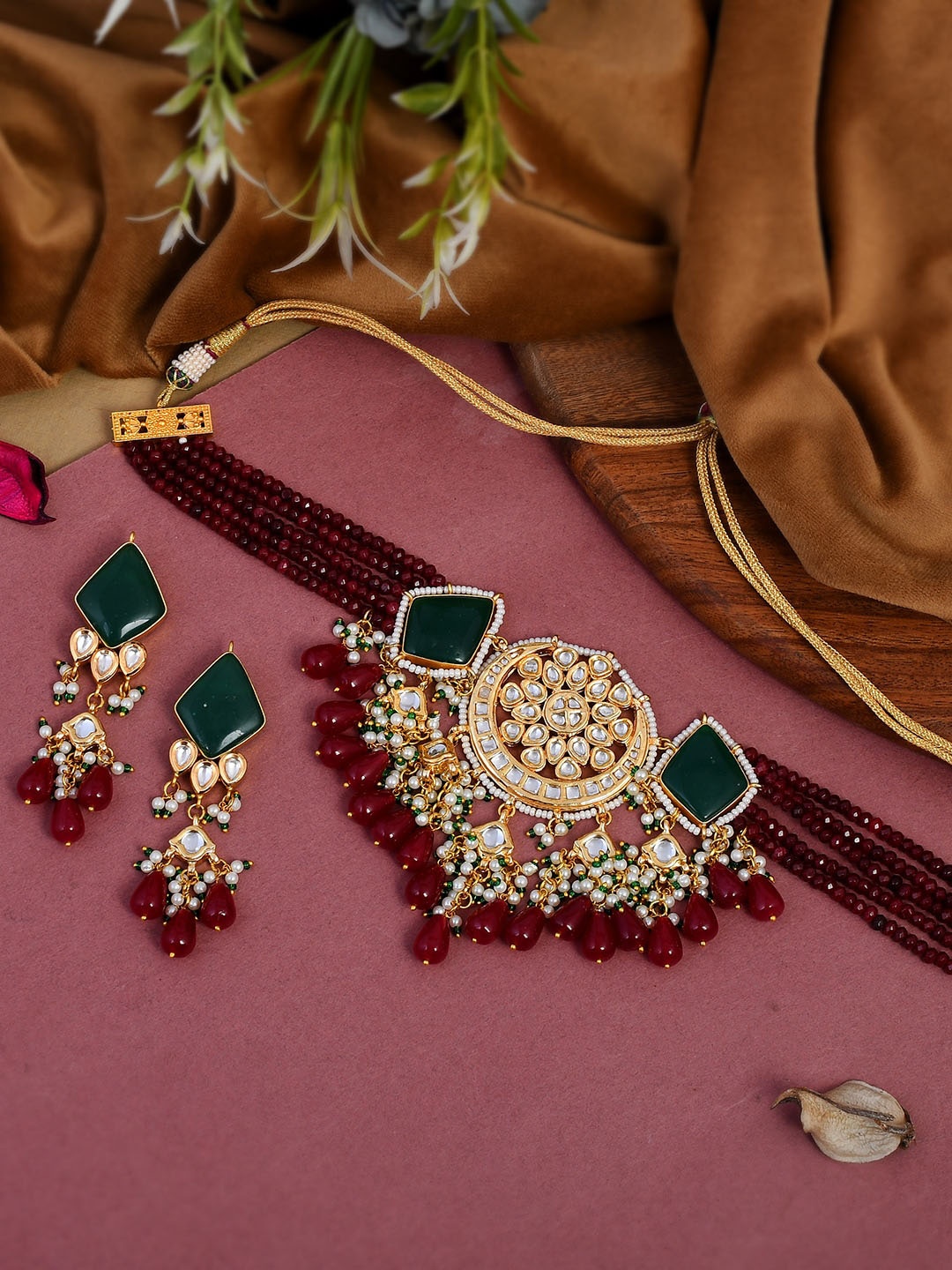 

DASTOOR 24 K Gold-Plated White & Brown Kundan-Studded & Pearl Beaded Jewellery Set