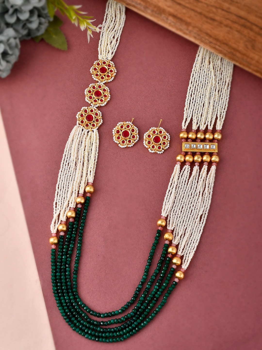 

DASTOOR Green & White Gold-Plated Multilayered Necklace & Earrings Set