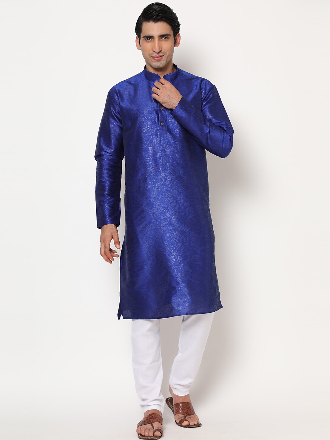 

THE GENTLEMENS CLUB Men Blue Ethnic Motifs Printed Linen Kurta Set