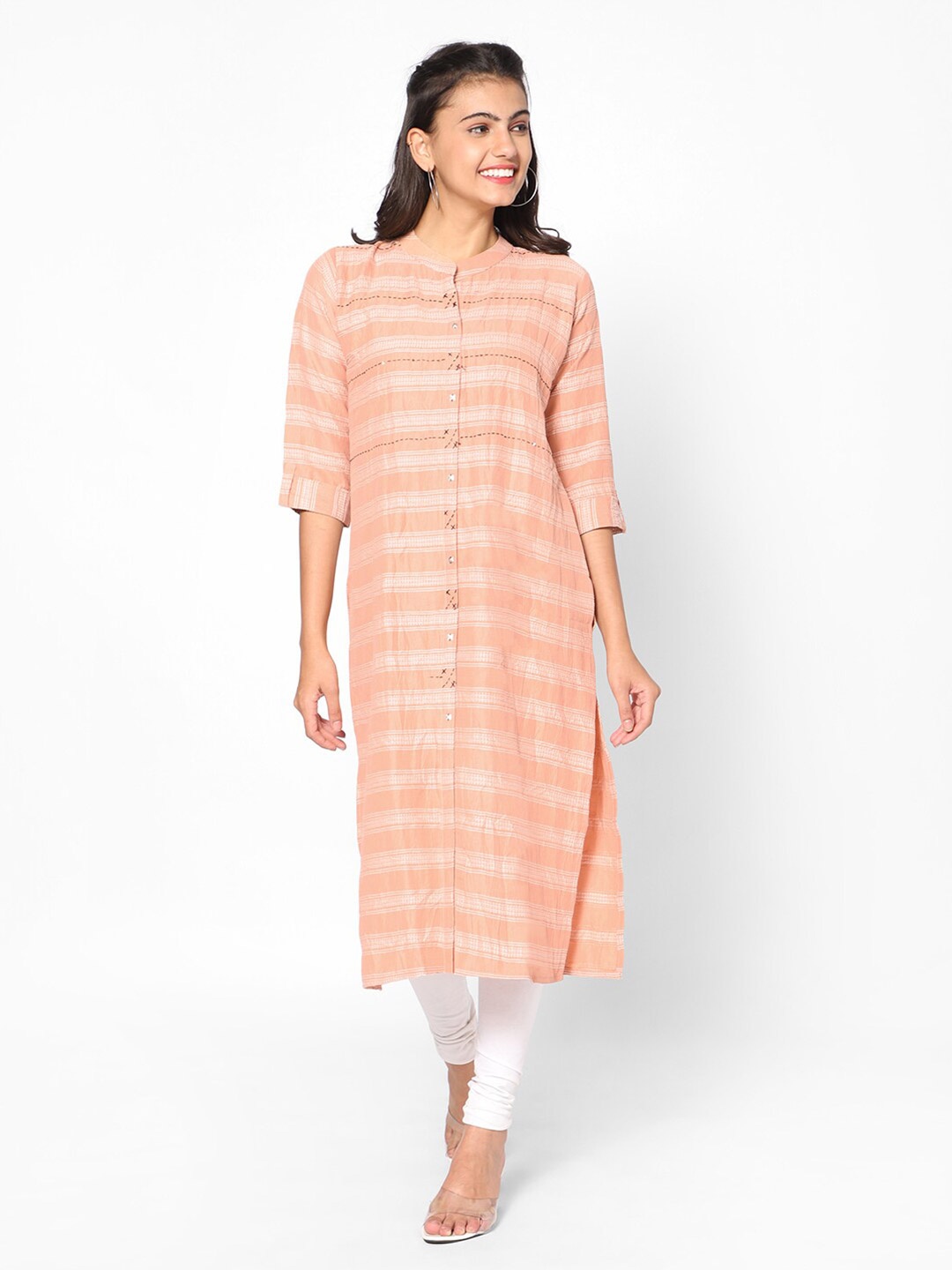 

Kiya Women Peach-Coloured & White Embroidered Thread Work Kurta