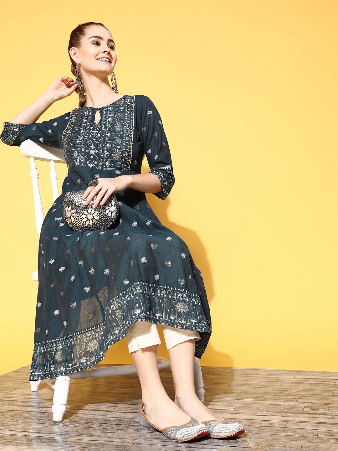 

Juniper Women Tranquil Teal Viscose Rayon Print Mix Kurta