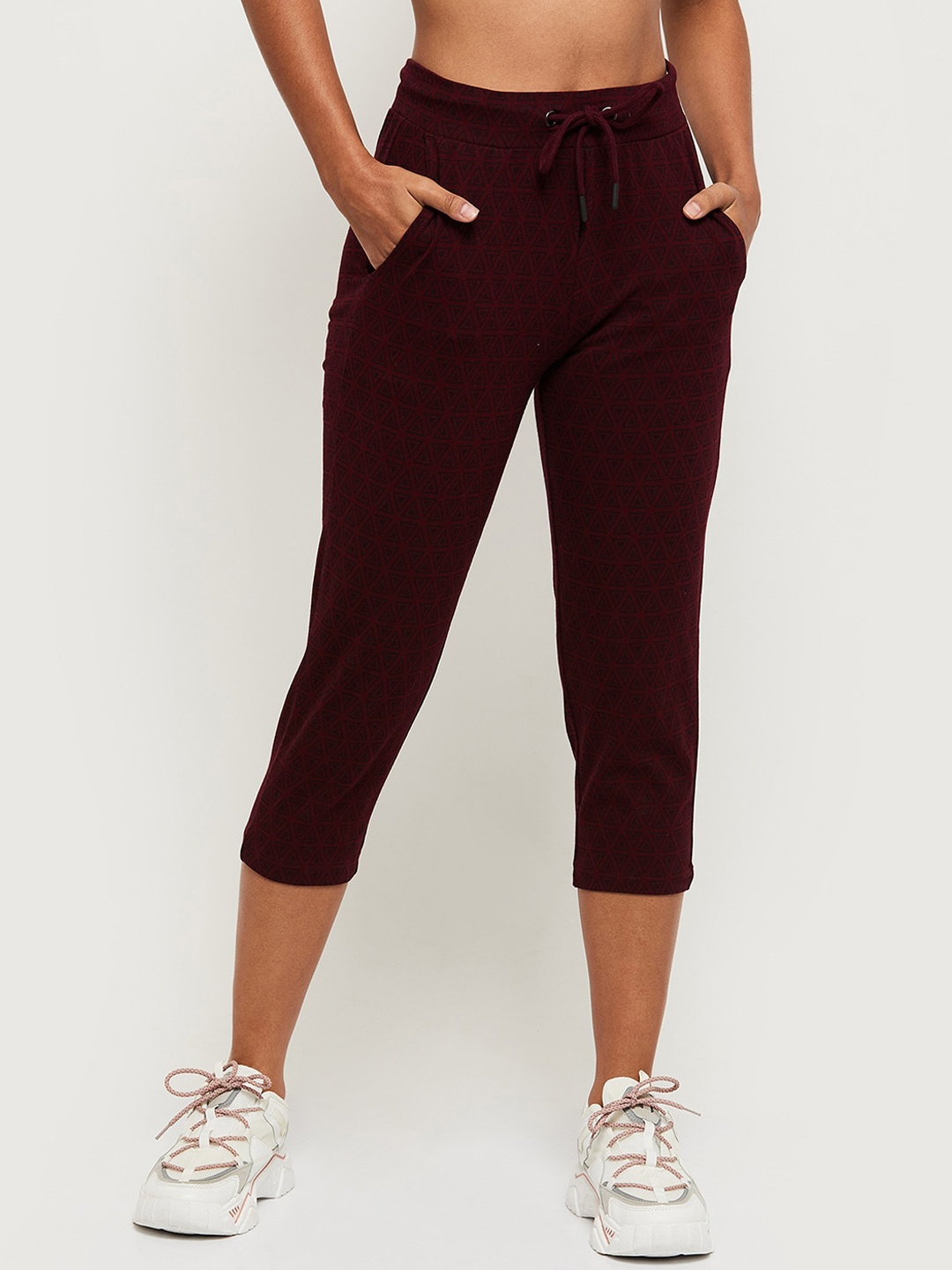 

max Women Maroon Printed Mid-Rise Sports Capris