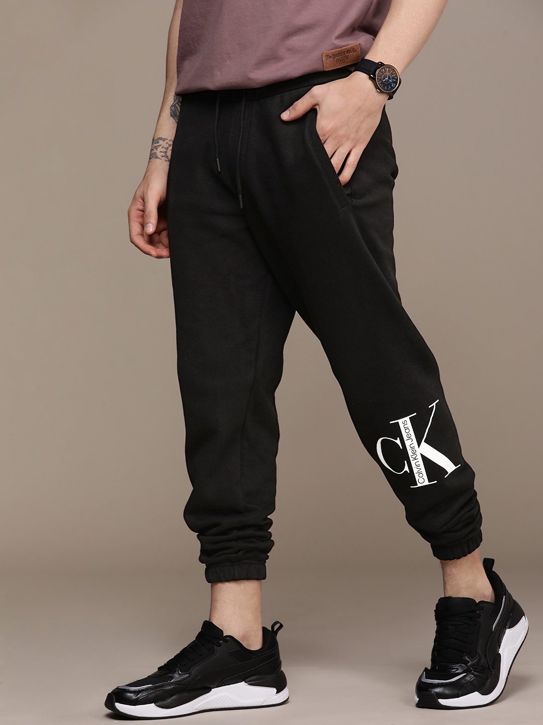 

Calvin Klein Jeans Black Embroidered Brand Logo Mid Rise Casual Joggers