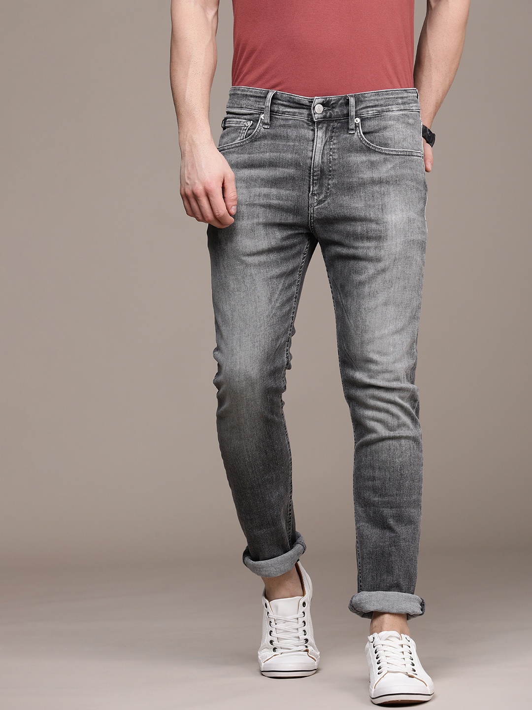 

Calvin Klein Jeans Men Grey Lean Skinny Fit Heavy Fade Stretchable Jeans