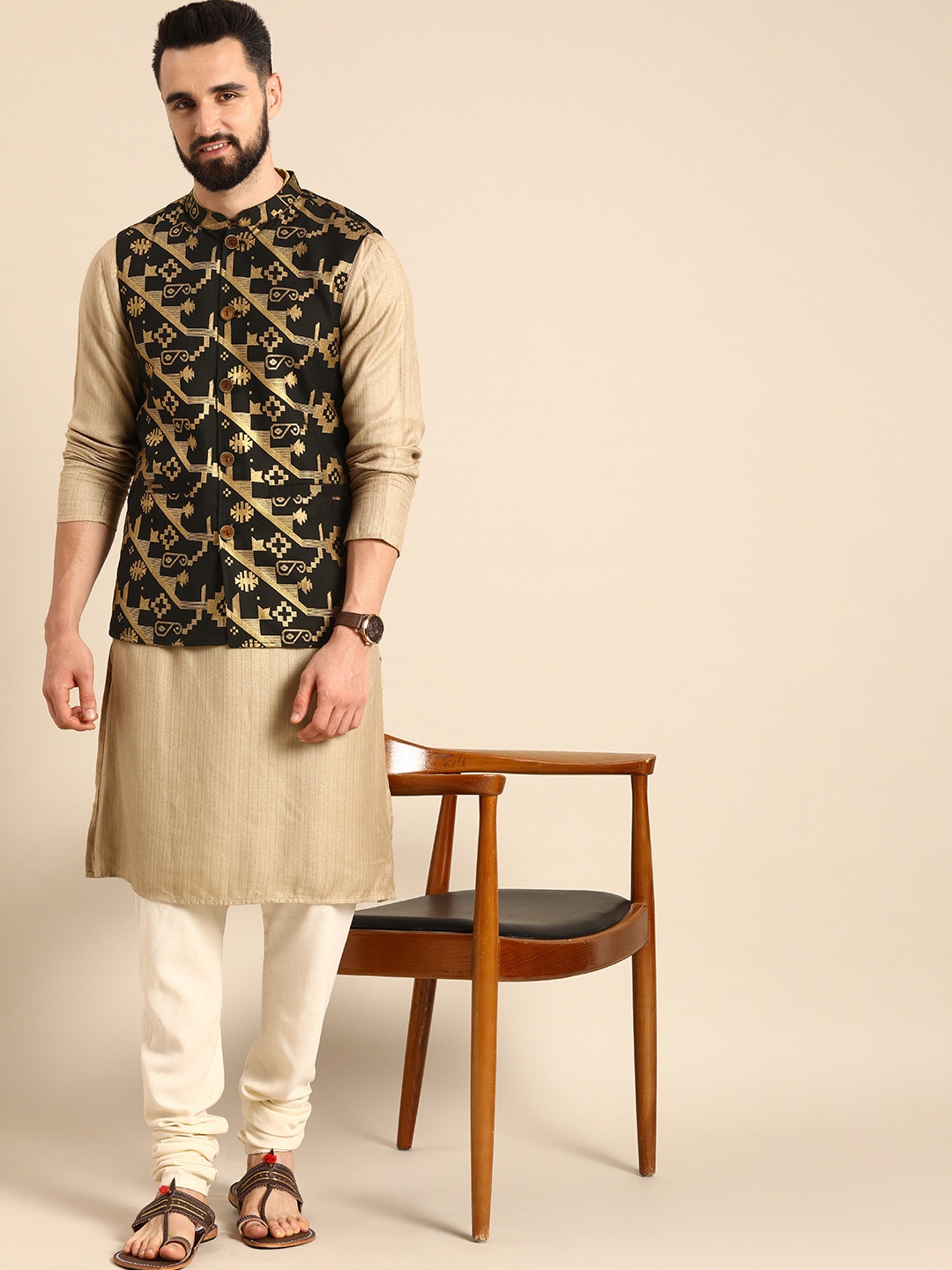 

Anouk Men Black & Gold-Toned Woven Design Nehru Jacket