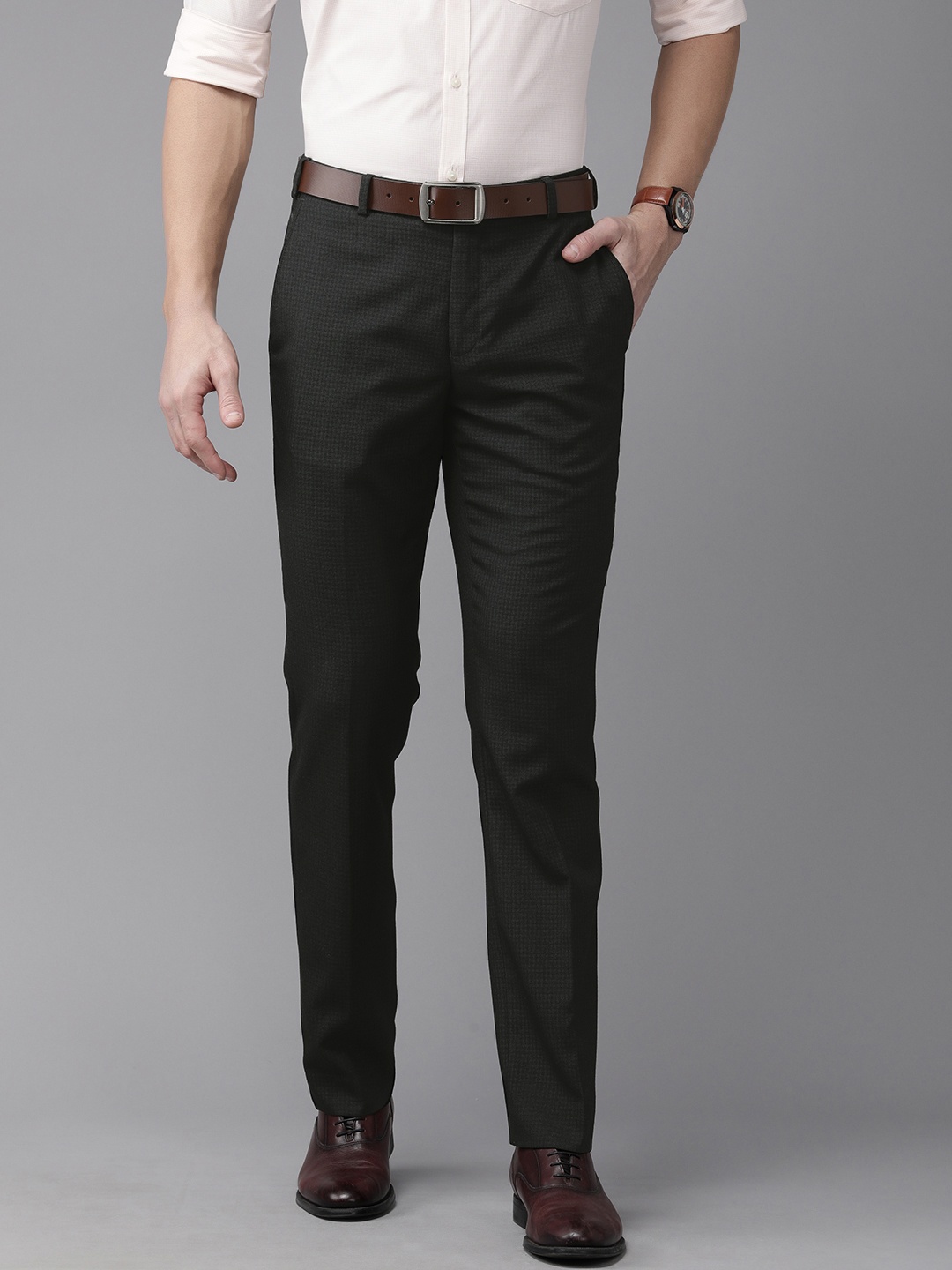 

Park Avenue Men Black Checked Smart Fit Formal Trousers
