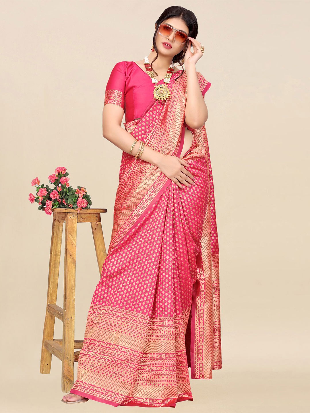 

Satrani Women Pink & Gold-Toned Woven Design Zari Banarasi Saree
