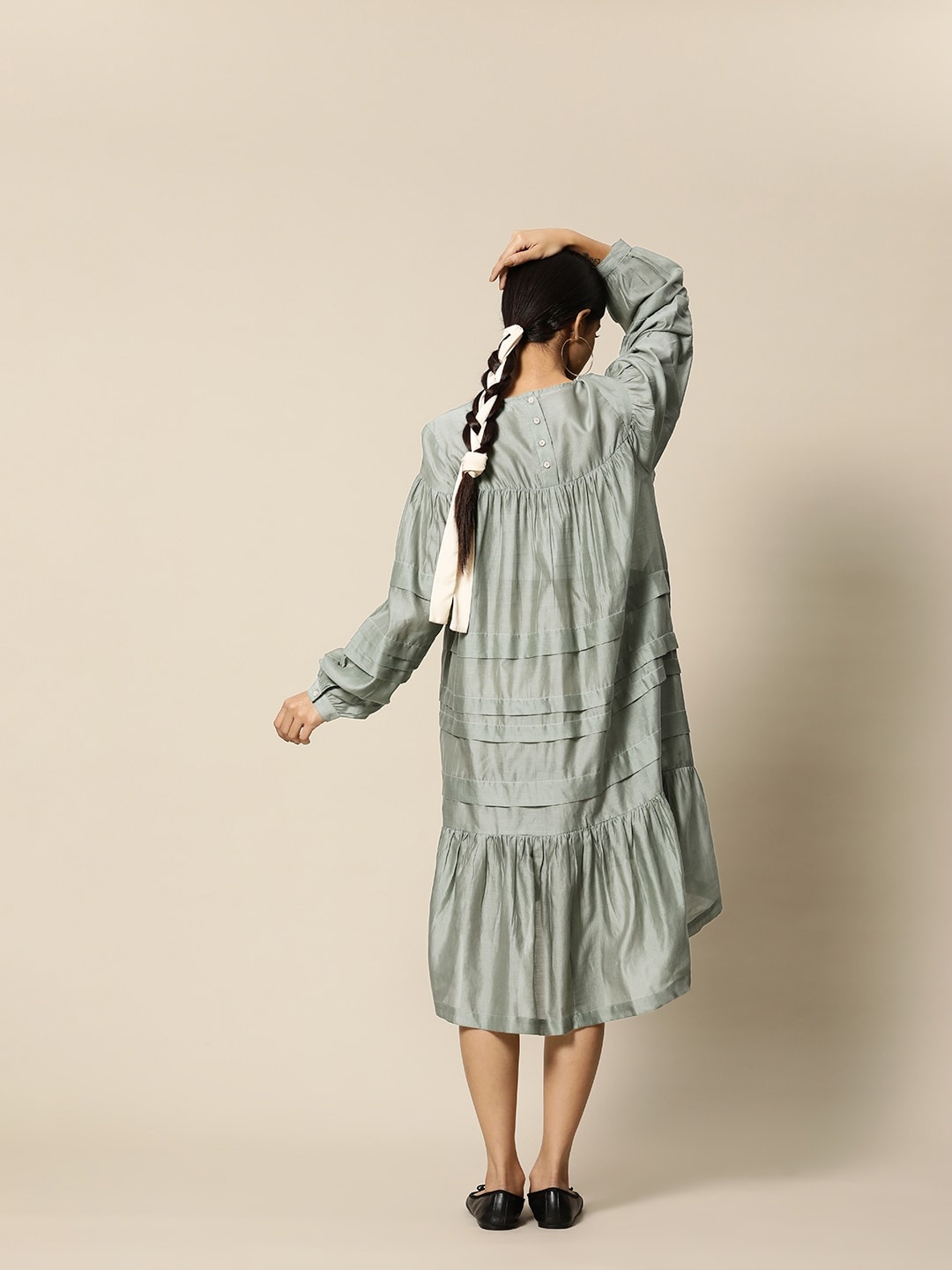

BOWER Green Chanderi Solid A-Line Pleated & Tiered Midi Dress with 2 Pockets