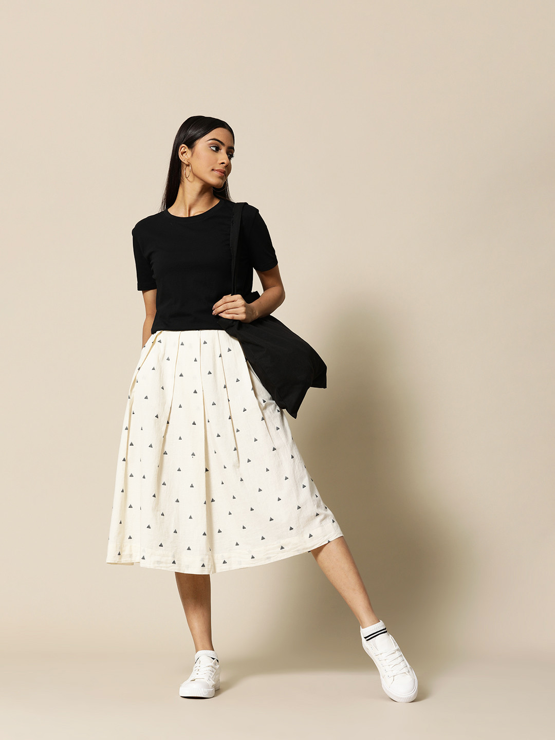

BOWER Women White & Black Dobby Premium Cotton Elasticated Pleated Skirt with Pockets