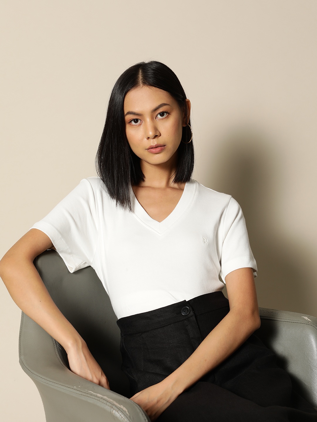 

BOWER Women White V-Neck Pure Cotton T-shirt