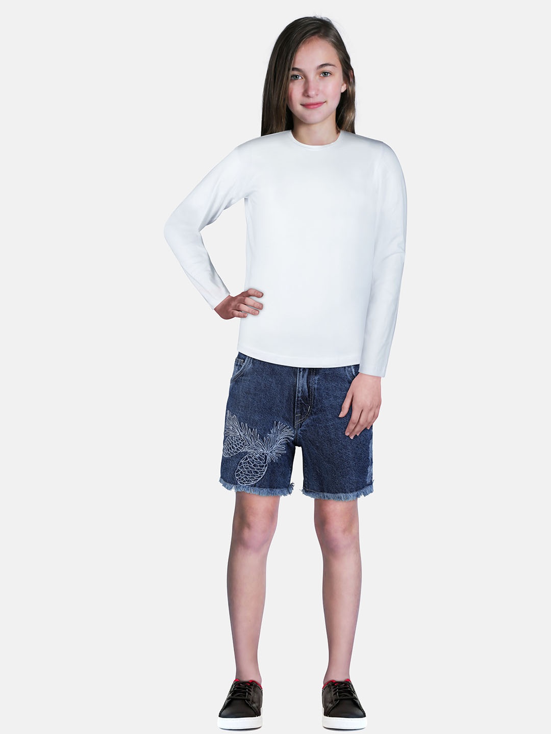 

Gini and Jony Girls Blue Denim Embroidered And Ribbed Hem Shorts
