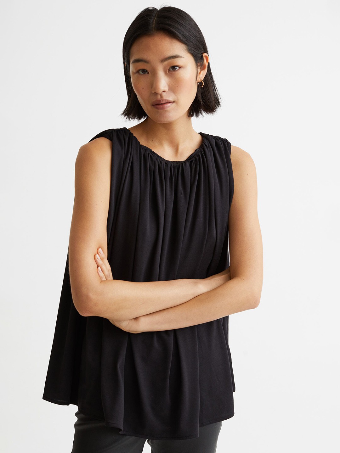 

H&M Black Sleeveless blouse