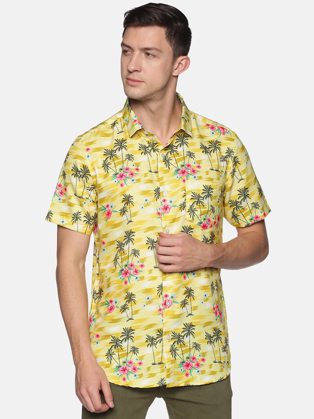 

Tusok Men Yellow Smart Floral Printed Casual Shirt