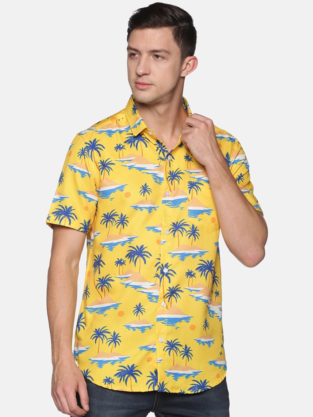 

Tusok Men Yellow Smart Tropical Printed Casual Shirt