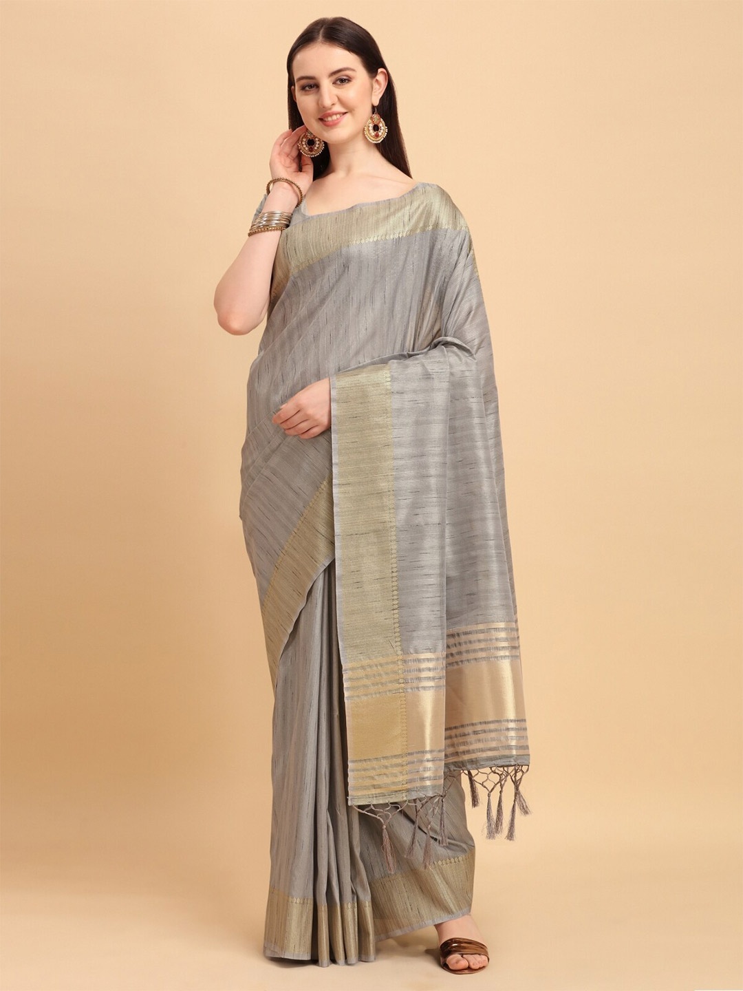 

VISHNU WEAVES Grey & Gold-Toned Woven Design Zari Tussar Saree