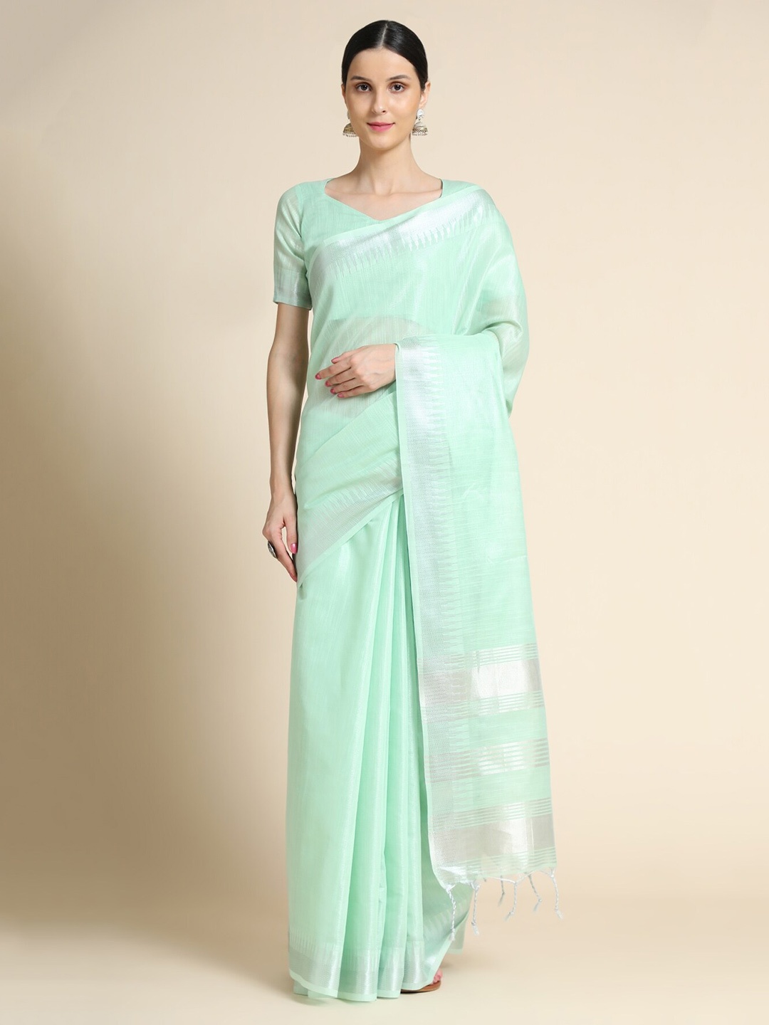 

VISHNU WEAVES Lime Green & Silver-Toned Zari Tissue Banarasi Saree