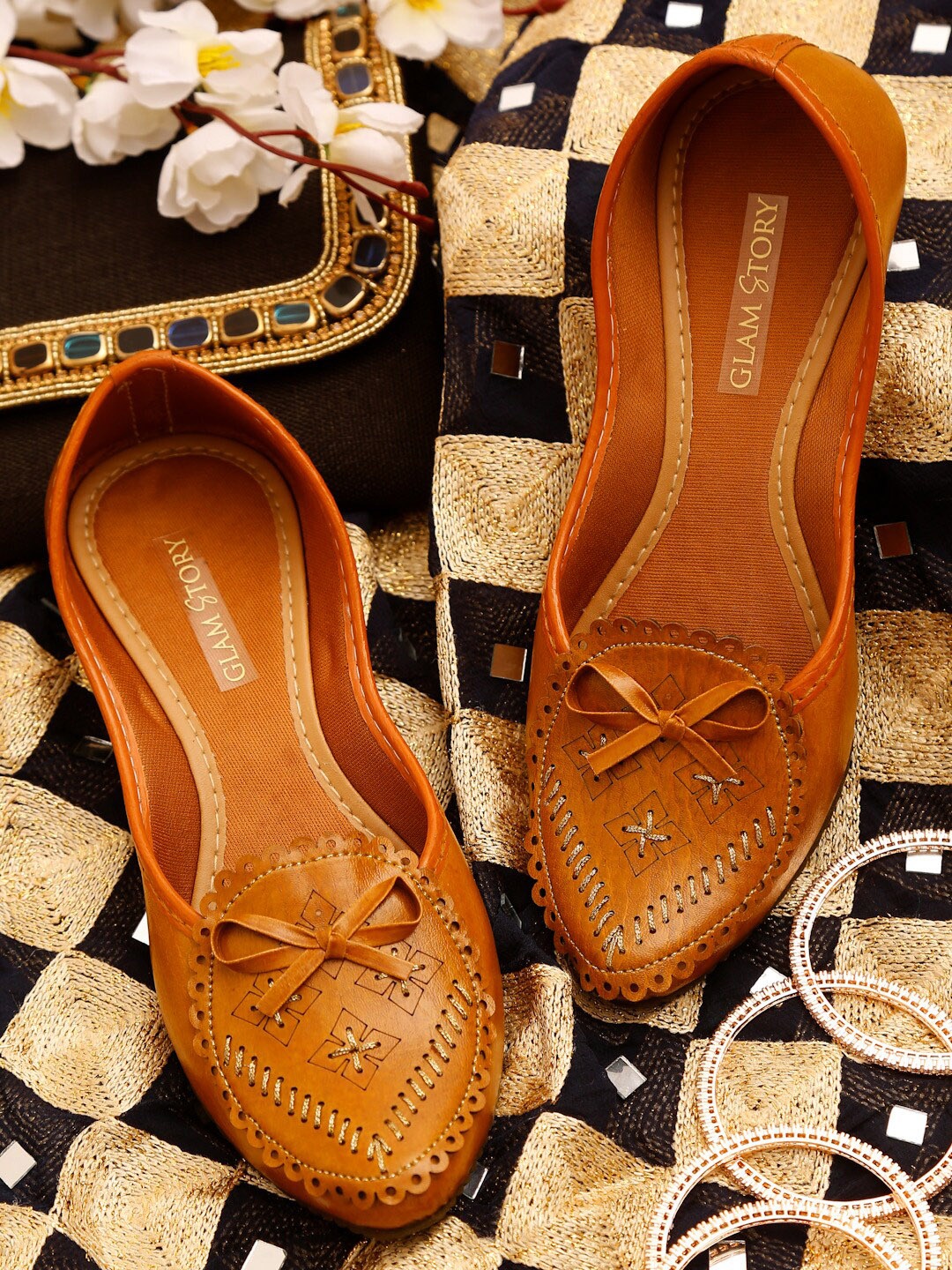 

GLAM STORY Women Brown Ethnic Bows Flats