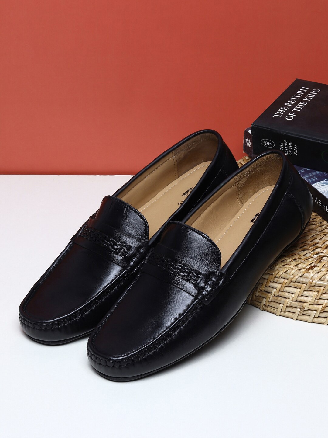 

Teakwood Leathers Men Black Perforations Leather Loafers