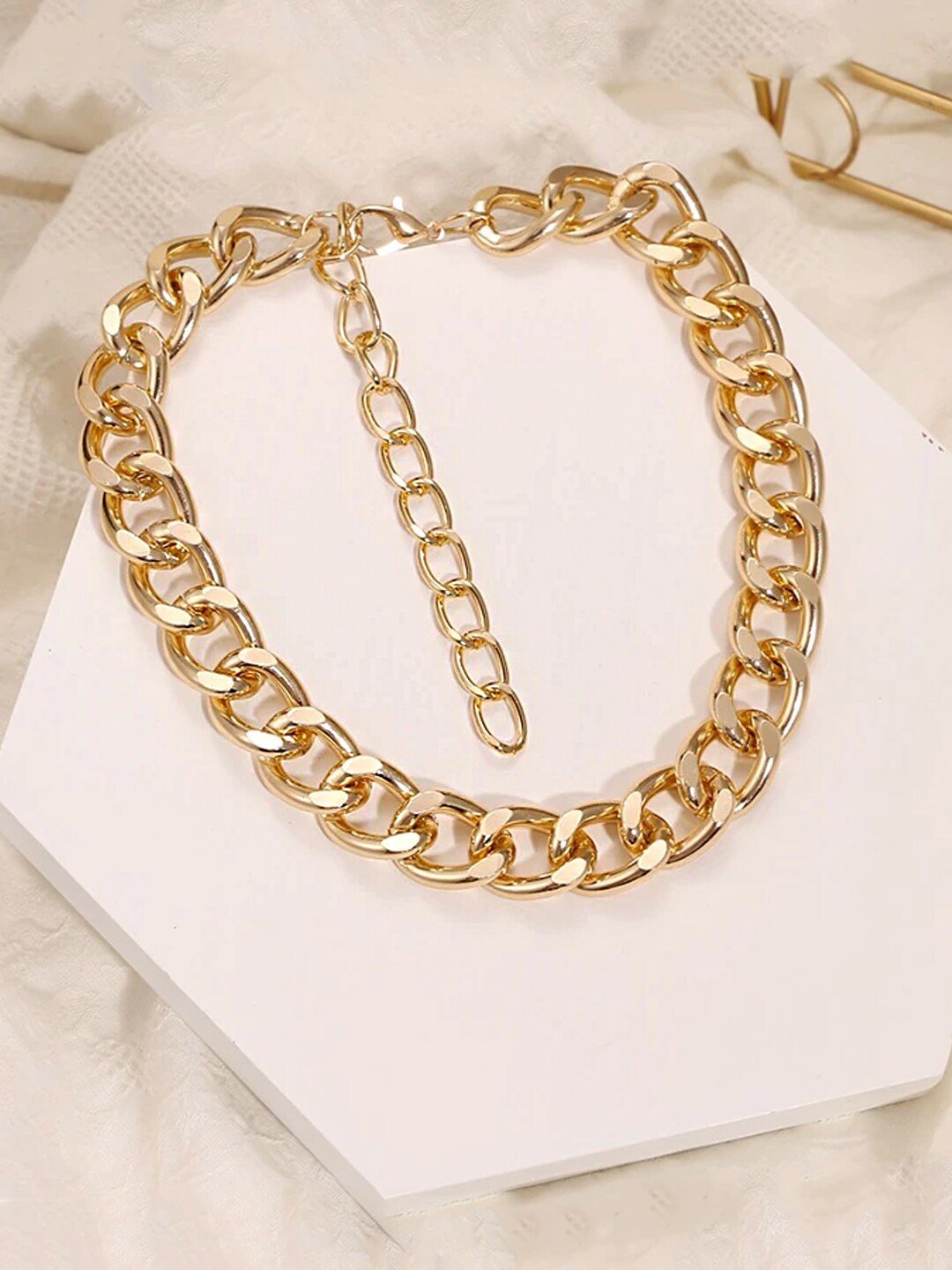 

Unwind by Yellow Chimes Gold-Plated Link Chain Necklace