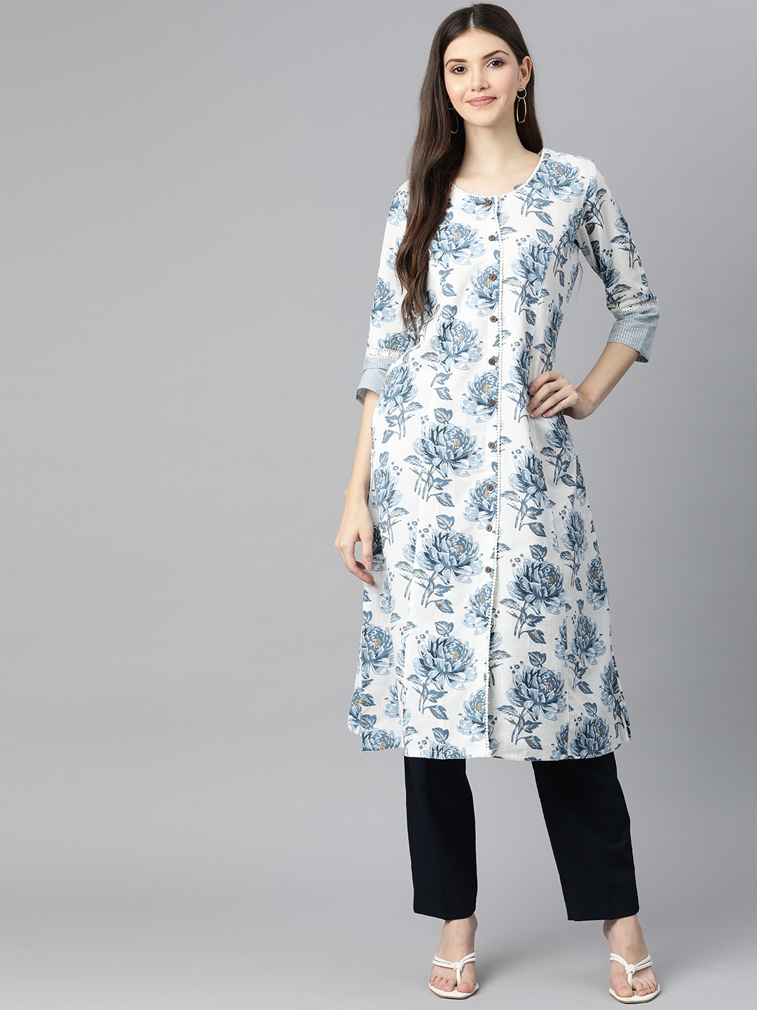 

Divena Women White & Blue Floral Printed Floral A- Line Kurta