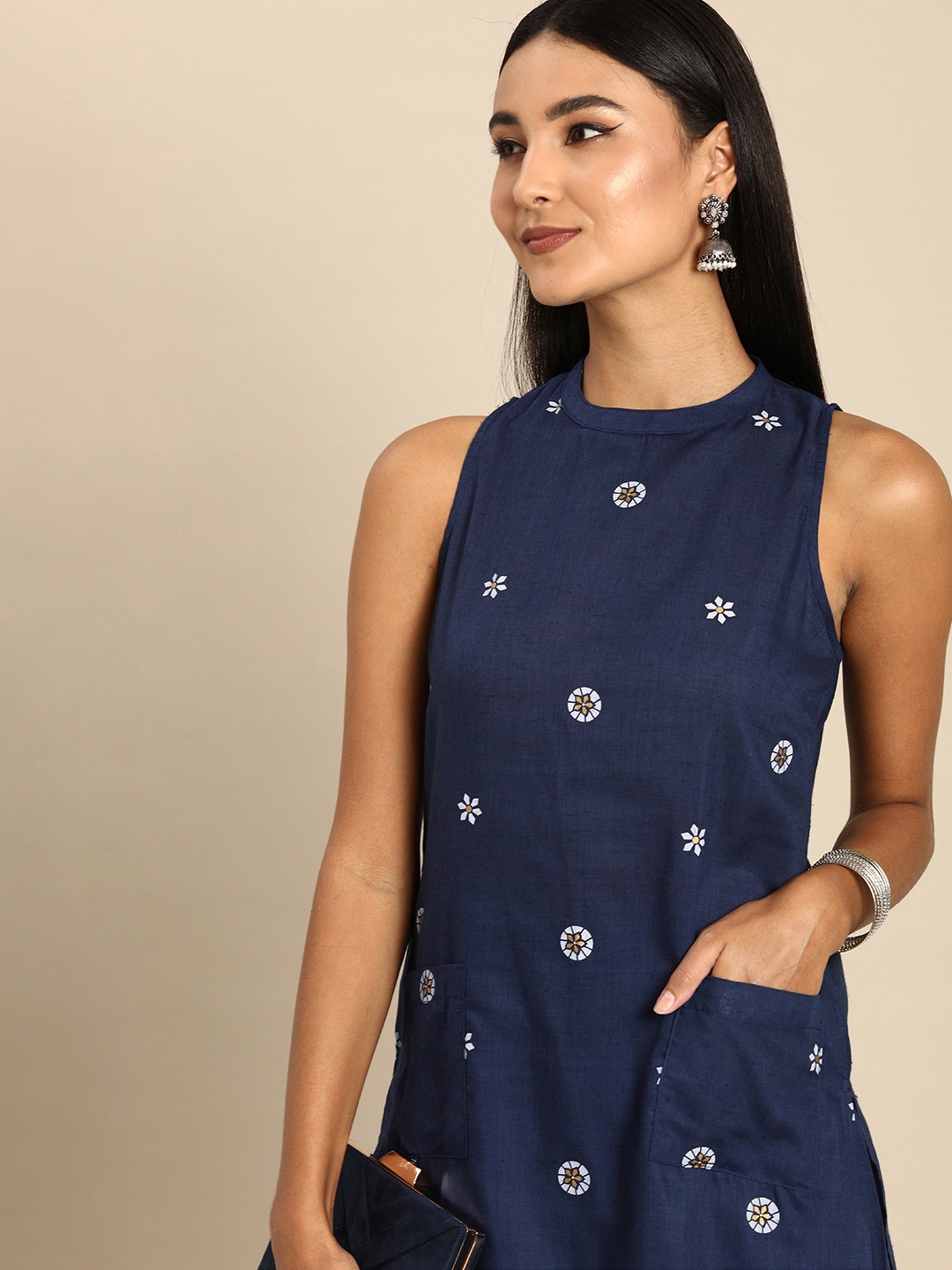 

Anouk Women Navy Blue Floral Printed Kurta with Palazzos