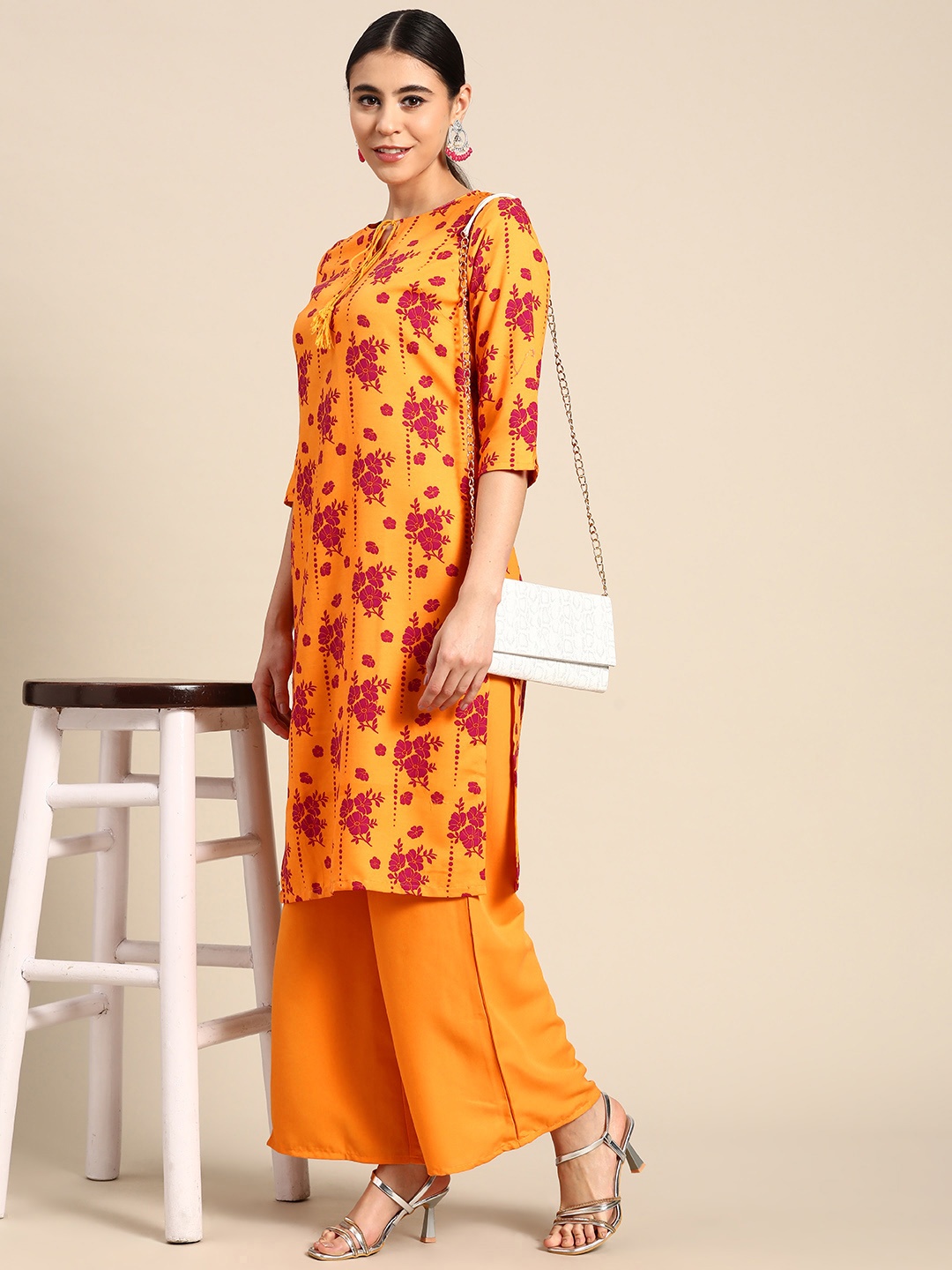 

Anouk Women Floral Printed Kurta with Palazzos, Yellow